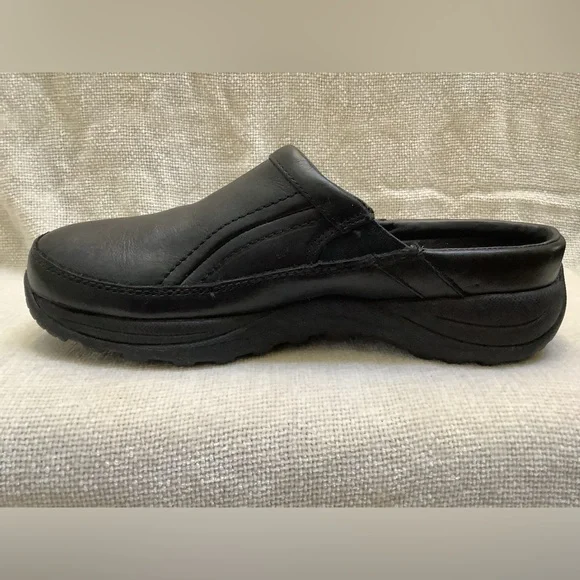 L.L. Bean Moc Mule Slide Shoe-Black Leather-8.5 Medium-Very Good Condition - Picture 4 of 13